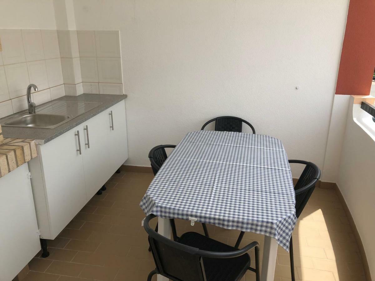 Olinda'S 2 Bedroom Apartment Lagos Esterno foto